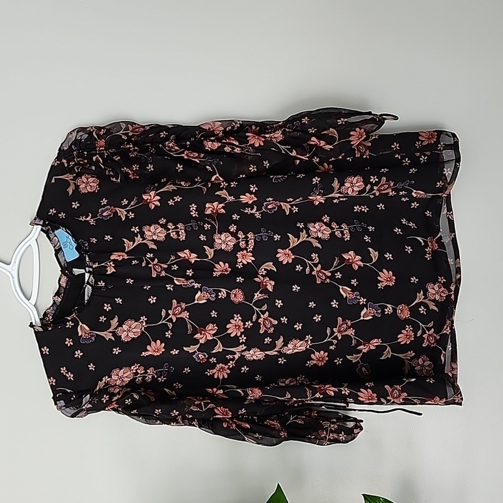 CECE Black Floral 3/4 sleeve ruffle blouse small